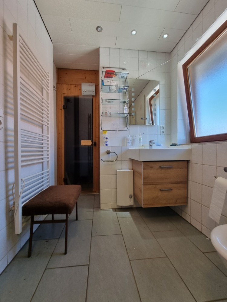 zur Sauna