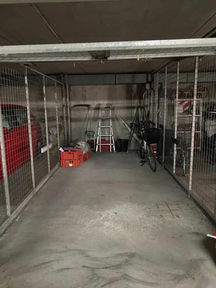 Tiefgaragenstellplatz
